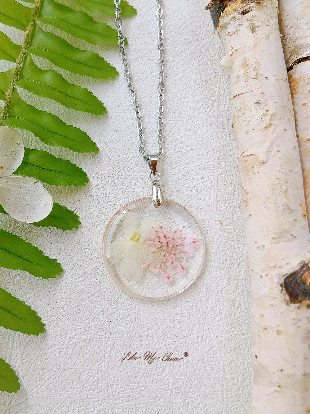 Snow White Galsang Flower Botanical Pendant Circle Necklace