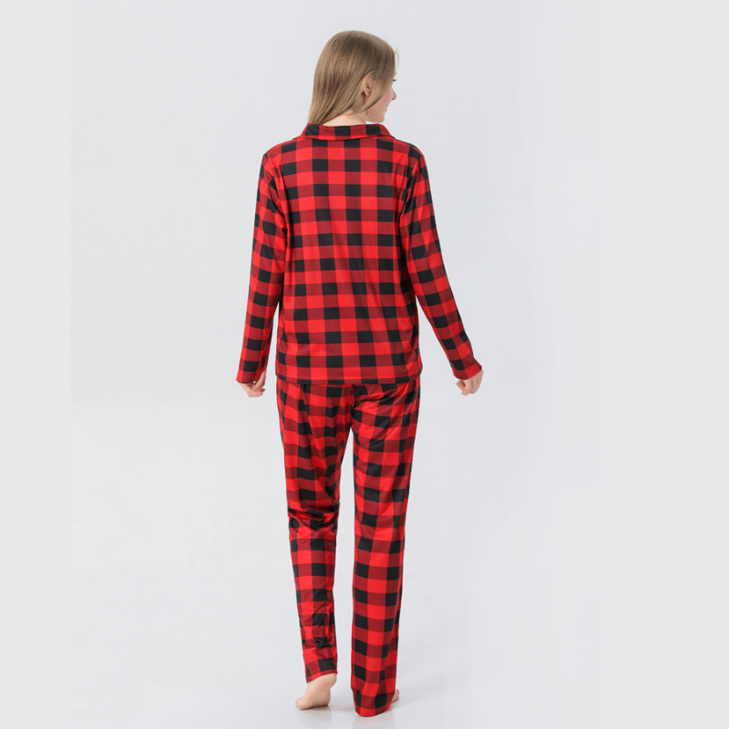 Conjunto de pijama familiar com gola alta xadrez de Natal