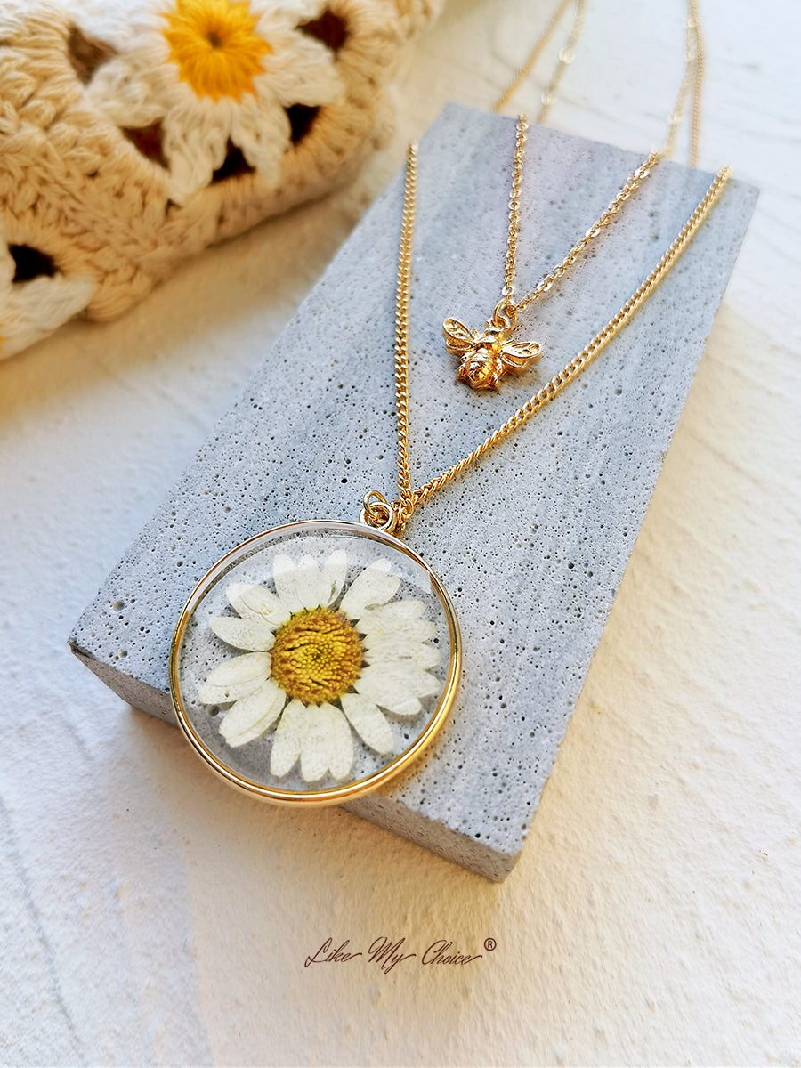 שרשרת פרחים דחוסים - Natural Daisy&Bee