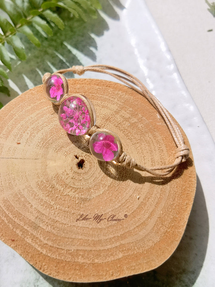 Bracelet jonc à brins de corde réglables avec couvercle en verre de pierres précieuses en fleurs de cerisier