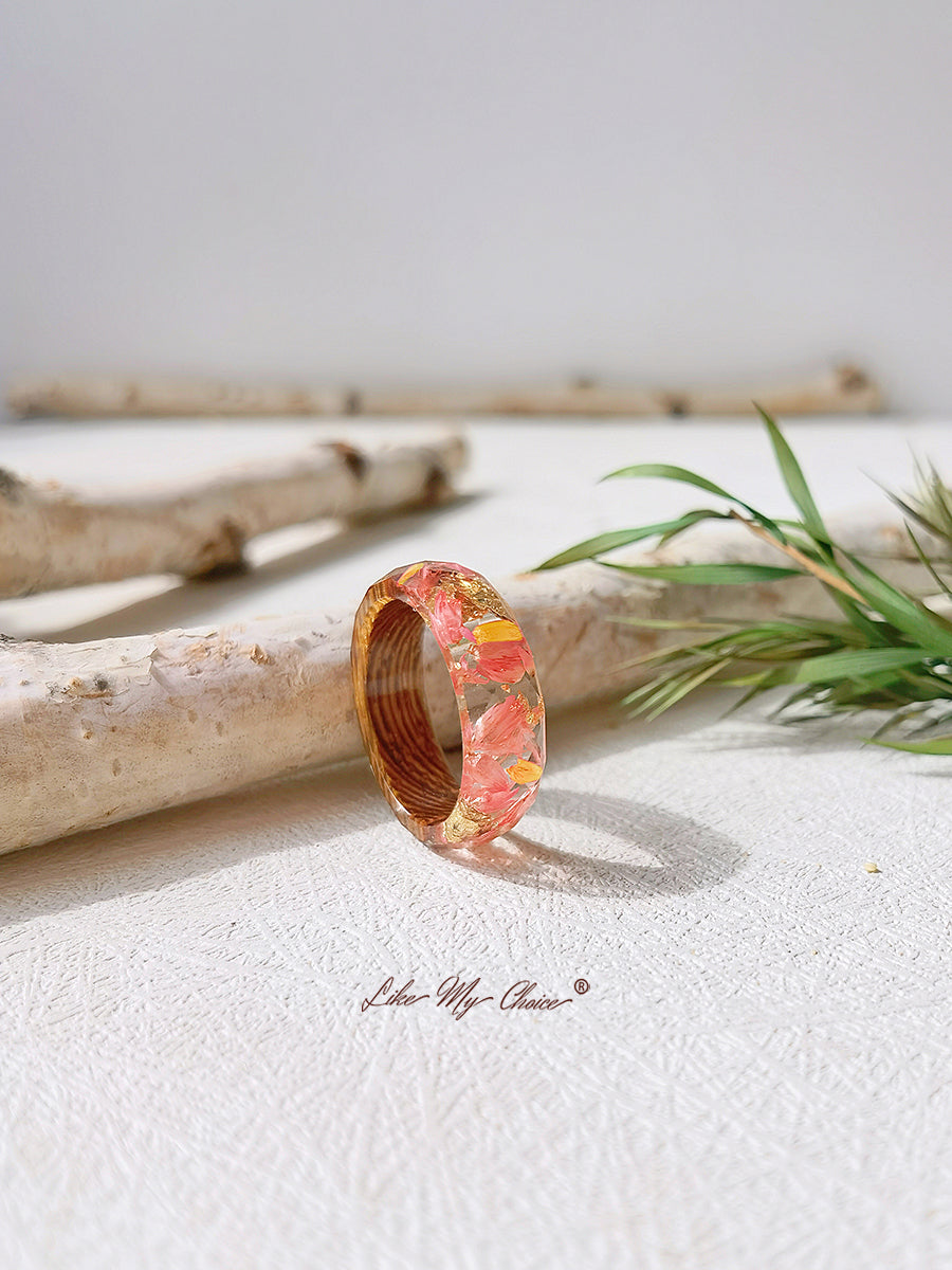 Anel de resina incrustada com flores secas feitas à mão - folha de ouro vermelha