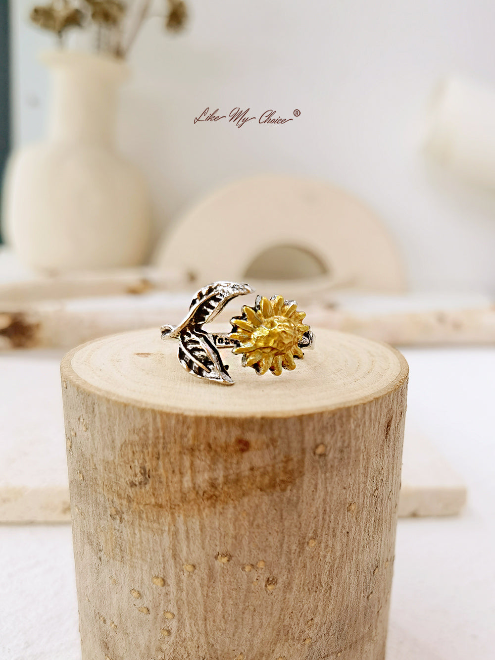 Sunflower Ring Opens Adjustable