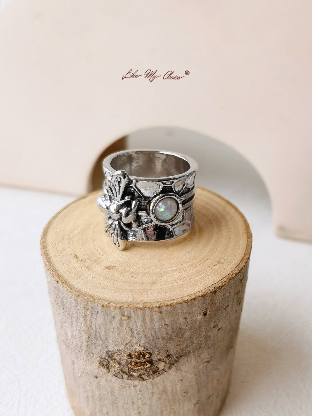 Water Wave Pattern Bee Protein Stone Boho Ring