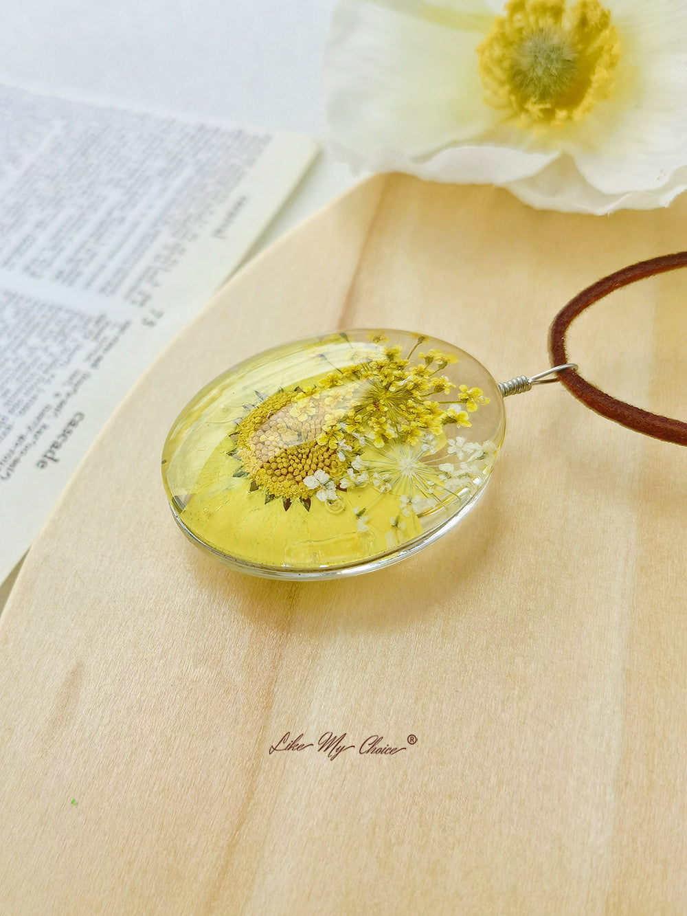 Collier de fleurs séchées Pendentif marguerite fleur préservée double face
