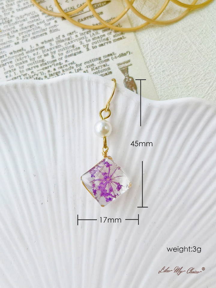Handmade Resin Queen Anne Dried Flower Earrings