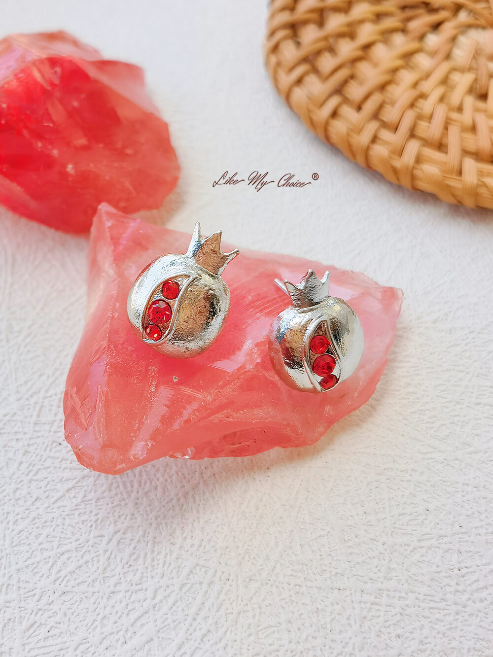 Boucle d'oreille en argent rubis avec motif couronne de grenade