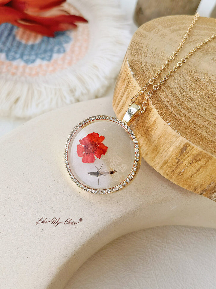 Flower Resin Round Crystal Pendant Necklace