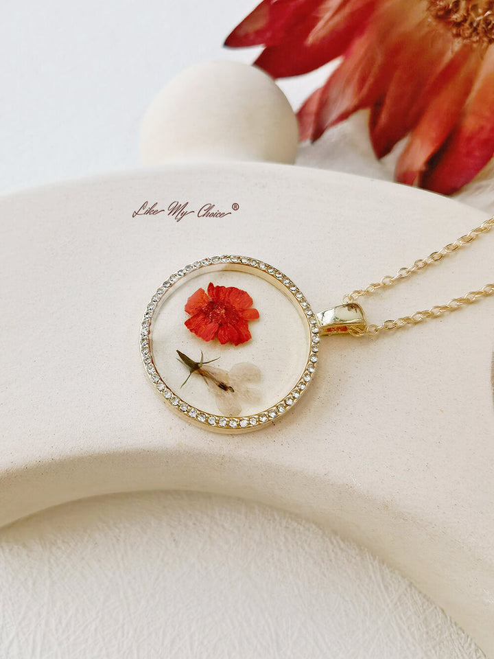 Flower Resin Round Crystal Pendant Necklace