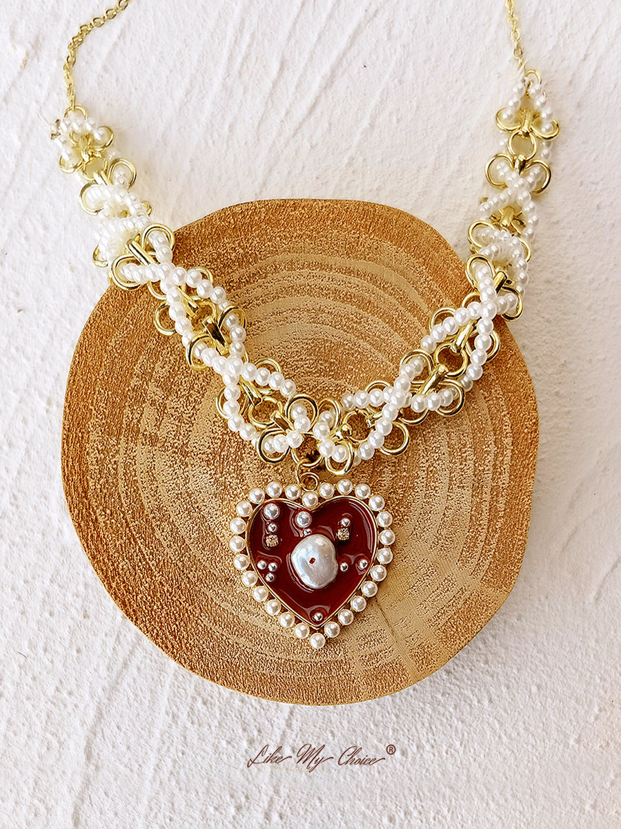 Braided Pearl Emaille Red Heart Halskette