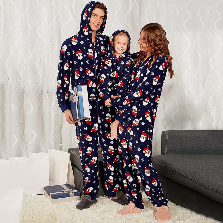 Pijama combinando para a família com capuz de Papai Noel