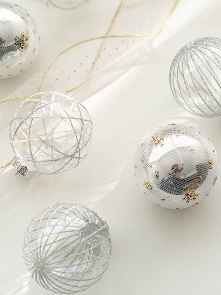Set de decorațiuni pentru brad cu bile pictate de Crăciun