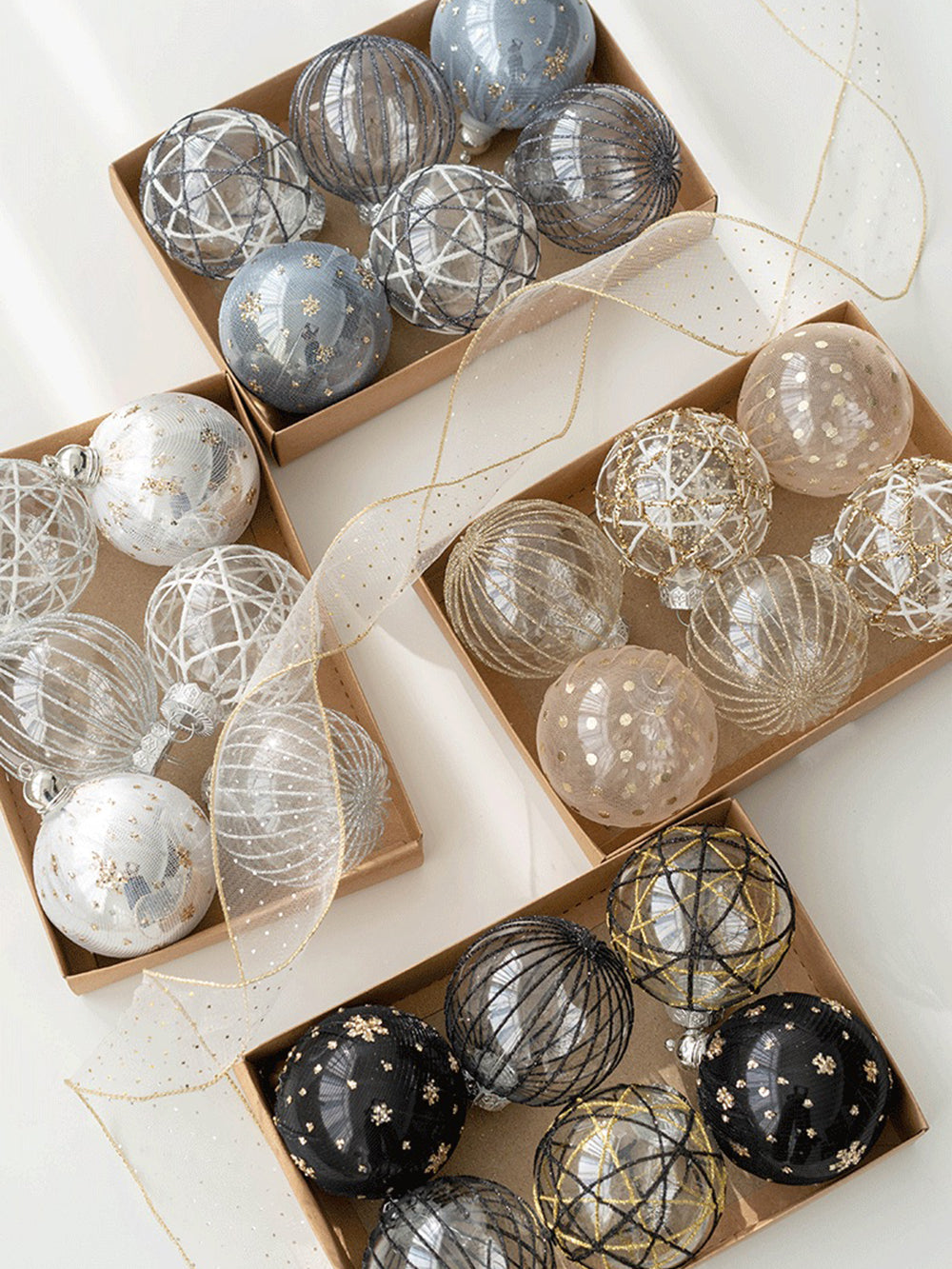 Ensemble de décoration d'arbre de Noël avec boules peintes de Noël