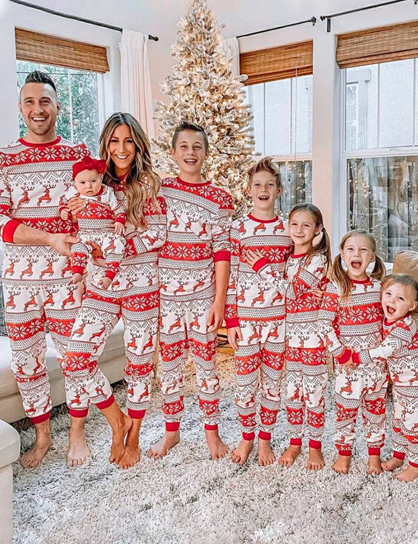Sada vánočních rodinných pyžama Red Reindeer Print šití