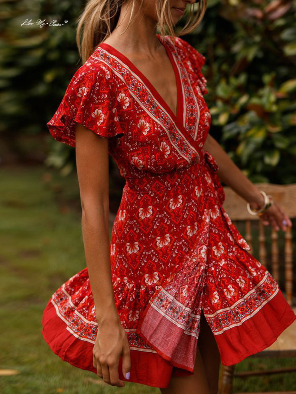 Seksowna czeska plisowana sukienka z dekoltem w serek