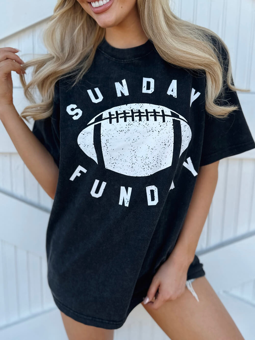 T-Shirt mit Mineralwaschung und „Sunday Funday“-Grafik