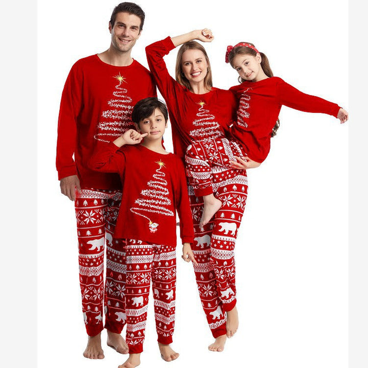 Czerwona choinka z nadrukiem, rodzinnie pasujące zestawy piżam