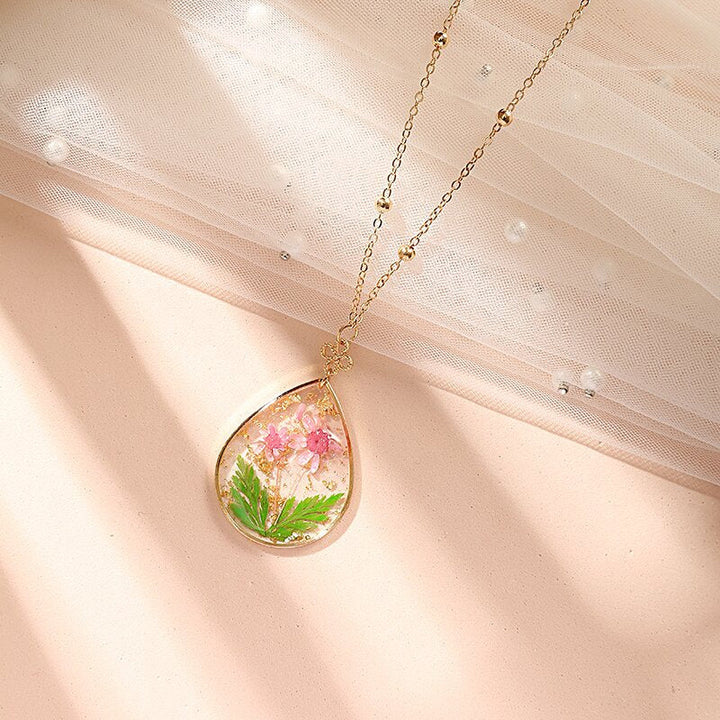 Acacia Seed Resin Dried Flower Necklace