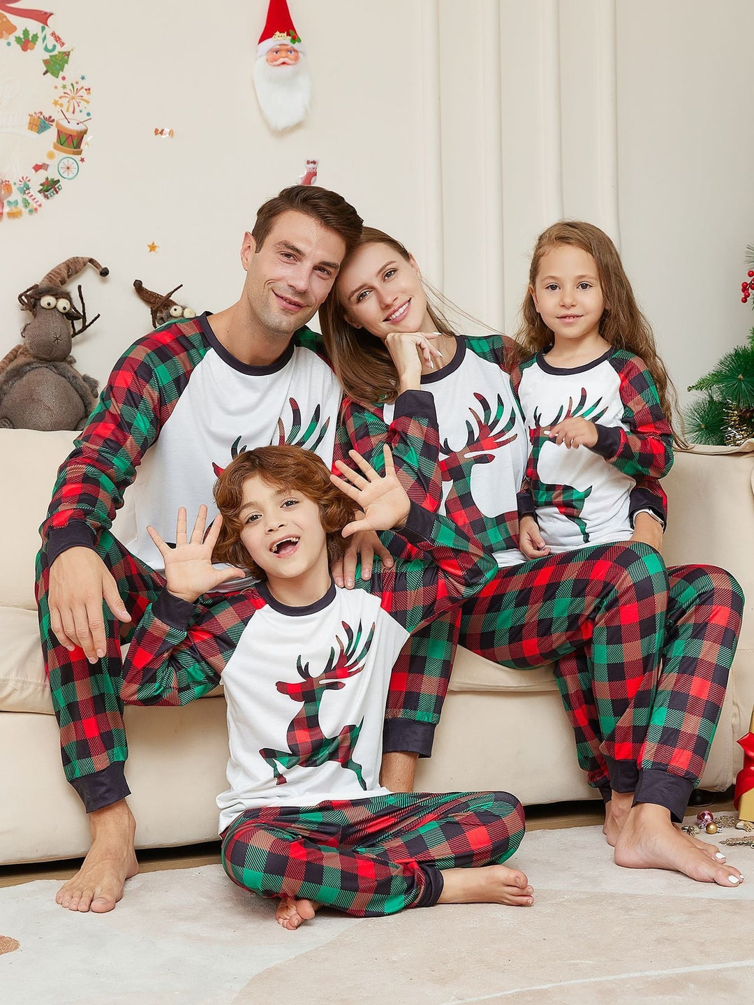 Conjuntos de pijamas combinando de cervo xadrez de Natal (com animais de estimação)