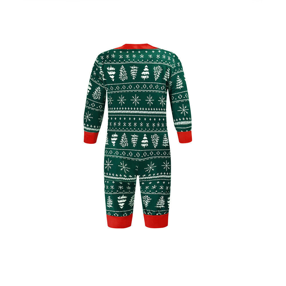 Vihreät joulukuusekuvioiset perheeseen sopivat pyjamasetit