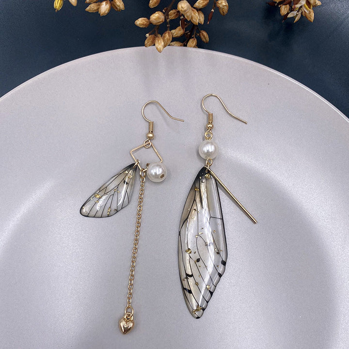 Σκουλαρίκια με φούντα από φτερό πεταλούδας σε γκρι χρυσό φύλλο τζίτζικι