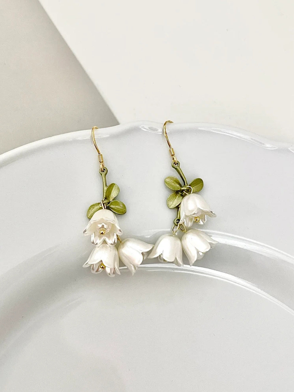 Søde kvast øreringe - Tulipan Sløjfe Hvide Fairy Flowers