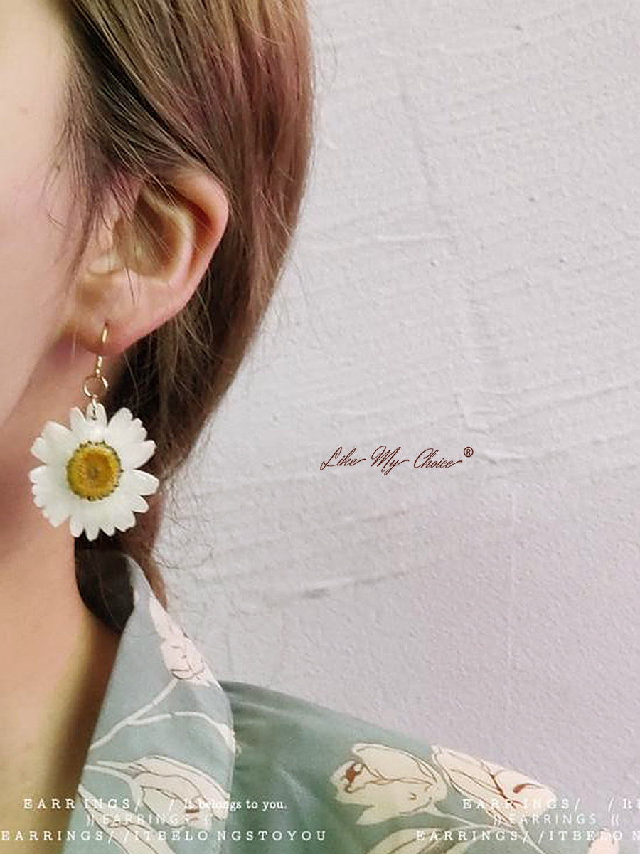 Geperste Flower Drop Earring - Hars Madeliefje